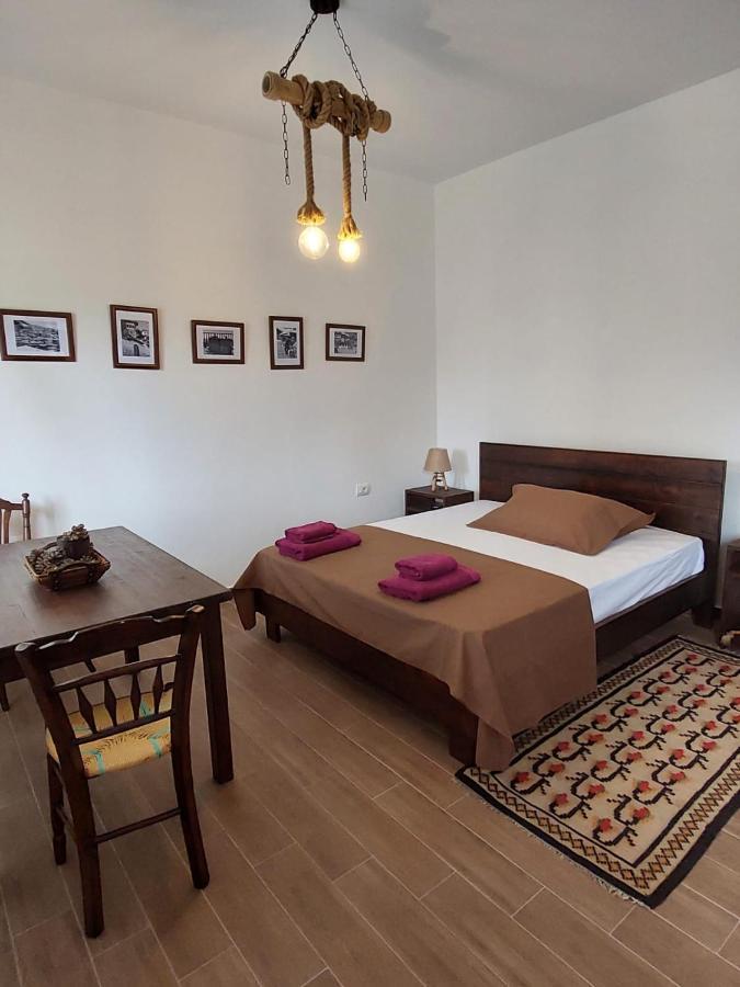 Guest House Gorani Berat Eksteriør billede