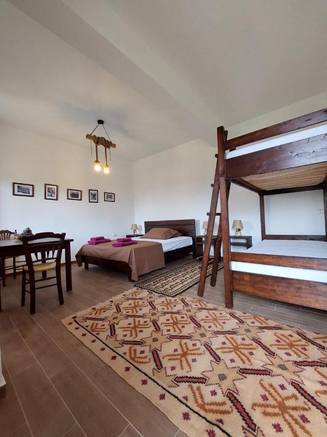 Guest House Gorani Berat Eksteriør billede